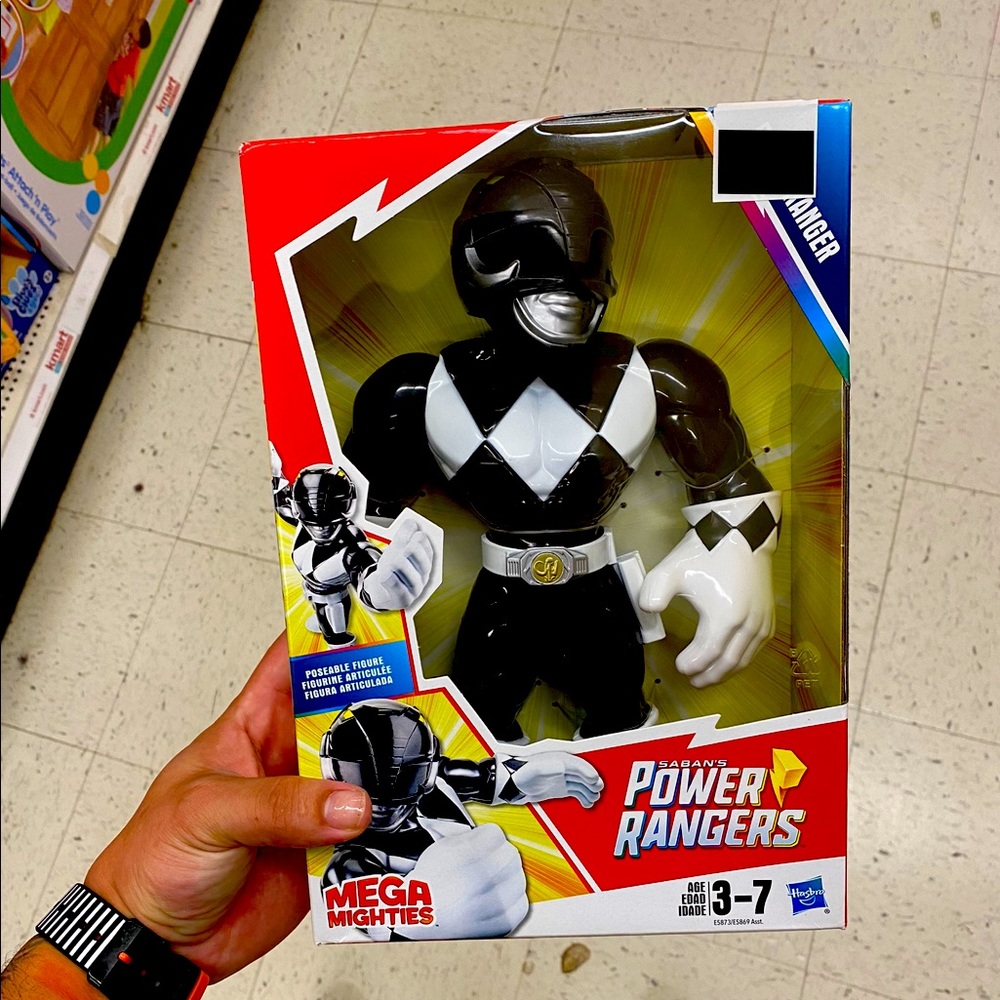 POWER RANGER FIGURE